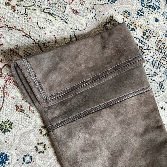 Maria Sharapova Cole Haan suede boots - Picture 6 of 8